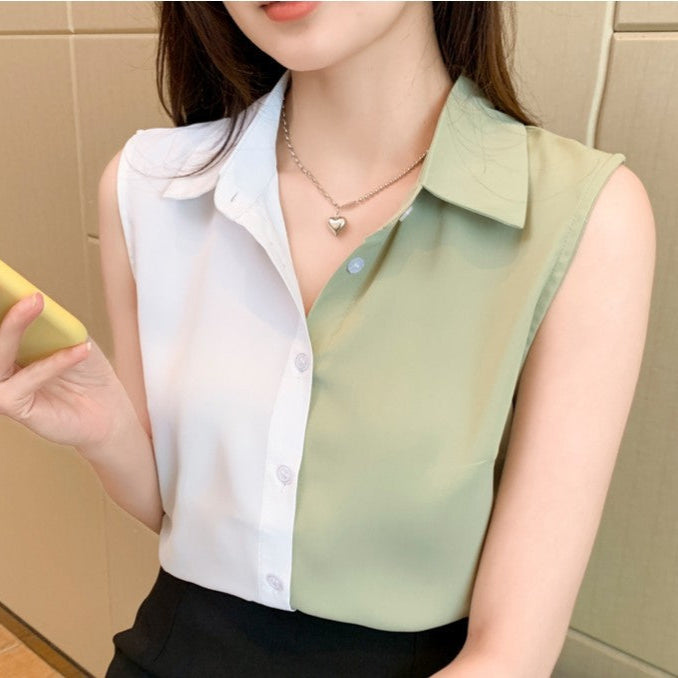 Frau trägt ärmellose Bluse in Weiß und Grün, hält gelbes Smartphone. Modetrend, Sommeroutfit, stilvolle Damenbekleidung.