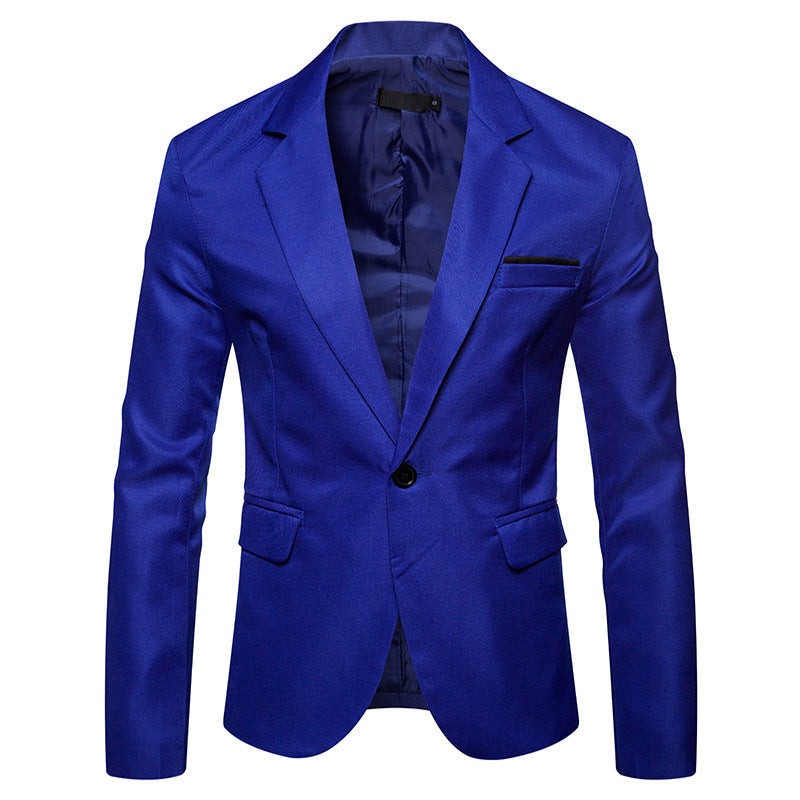Blauer Herrenblazer mit Ein-Knopf-Verschluss, Reverskragen und Brusttasche. Eleganter Anzugjacke für formelle Anlässe und Business-Outfits.