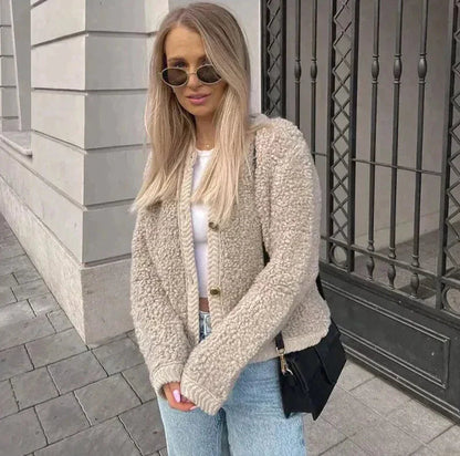 Damen Cropped Sherpa Strickjacke mit Knöpfen – Warmes Winter- und Herbst-Essential