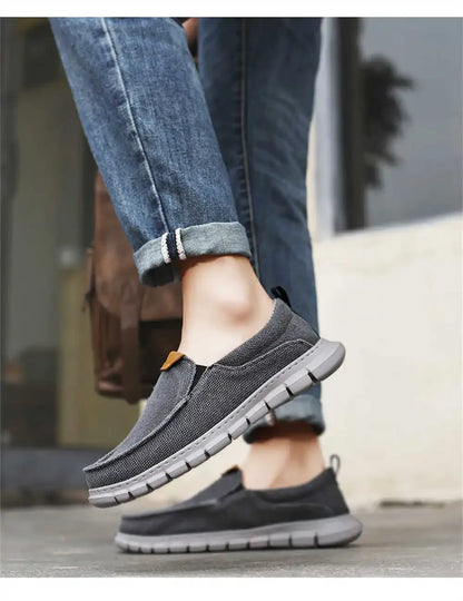 Leichte Slip-On-Loafer aus atmungsaktivem Canvas mit flexibler Sohle – Ideal für den Sommer