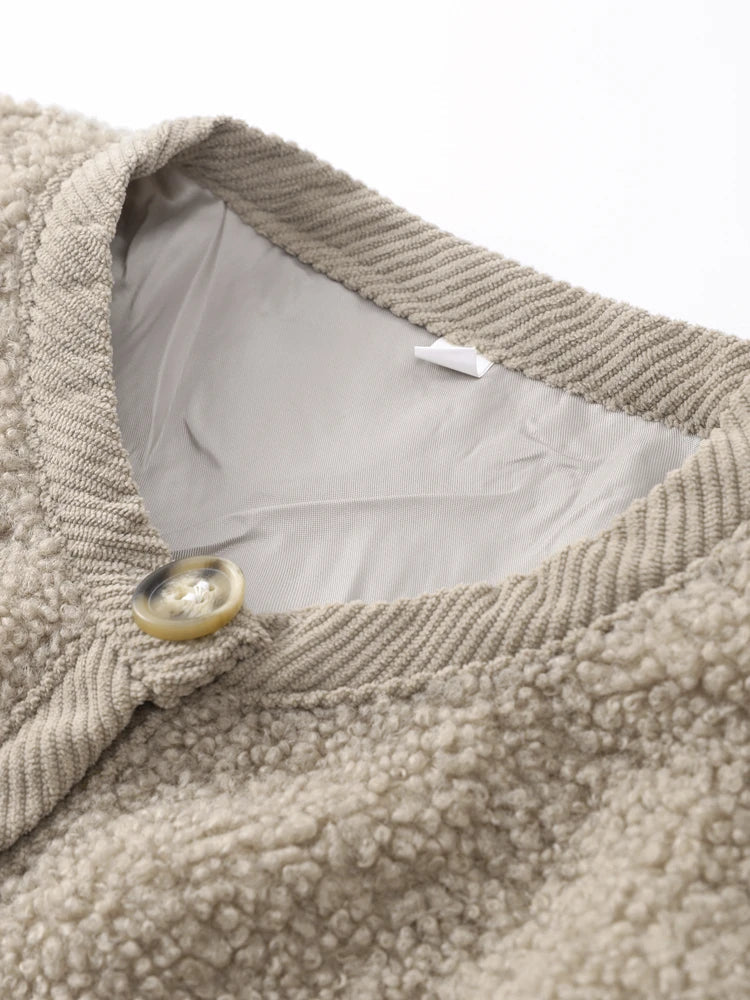 Damen Cropped Sherpa Strickjacke mit Knöpfen – Warmes Winter- und Herbst-Essential