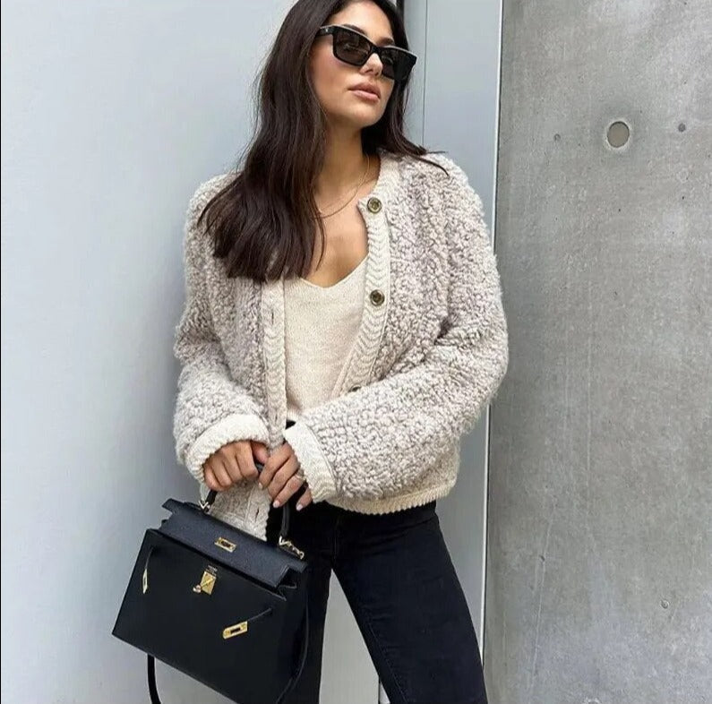 Damen Cropped Sherpa Strickjacke mit Knöpfen – Warmes Winter- und Herbst-Essential