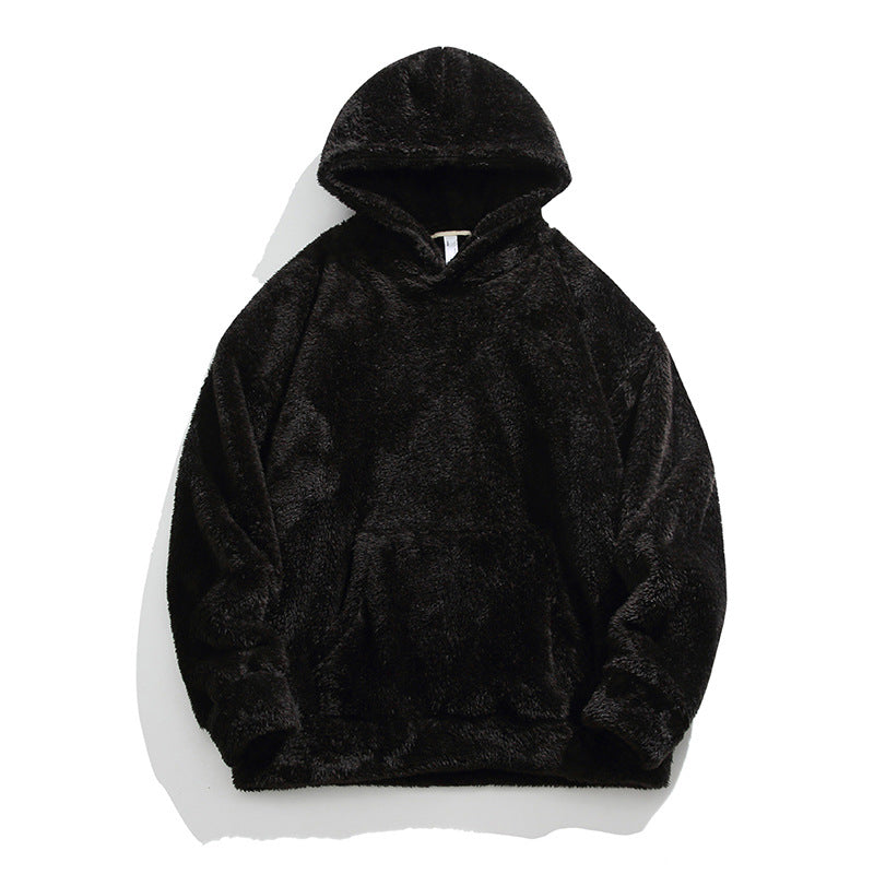 Schwarzer Fleece-Hoodie für Herren, flauschig und warm, ideal für Wintermode. Bequemer Kapuzenpullover, perfekt für kalte Tage und Freizeitkleidung.