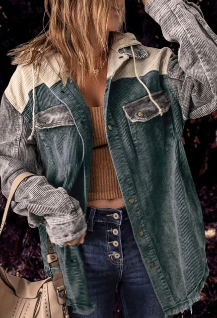 Cropped Cordjacke mit Knopfleiste und Brusttaschen | Ideal für Herbst