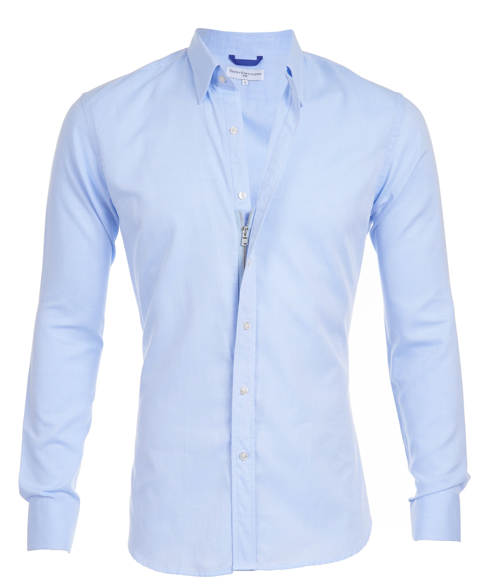 Hellblaues Herrenhemd mit langen Ärmeln, klassischem Kragen und Knopfleiste. Elegantes Design, ideal für Business und Freizeit.