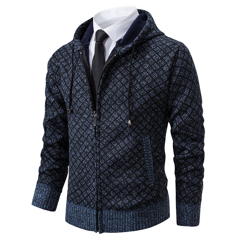 Dunkelblauer Herren-Hoodie mit geometrischem Muster, Reißverschluss und Kapuze, kombiniert mit weißem Hemd und schwarzer Krawatte. Elegante Freizeitmode.