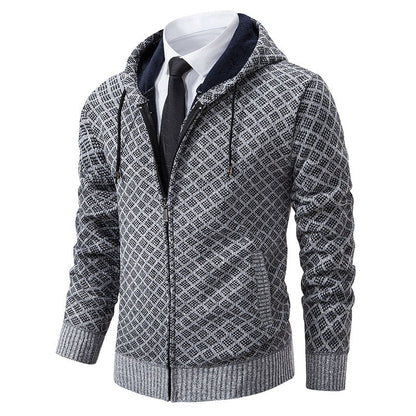 Grauer Herren-Hoodie mit Karomuster, Reißverschluss und Kapuze, kombiniert mit weißem Hemd und schwarzer Krawatte. Modische Herrenbekleidung.