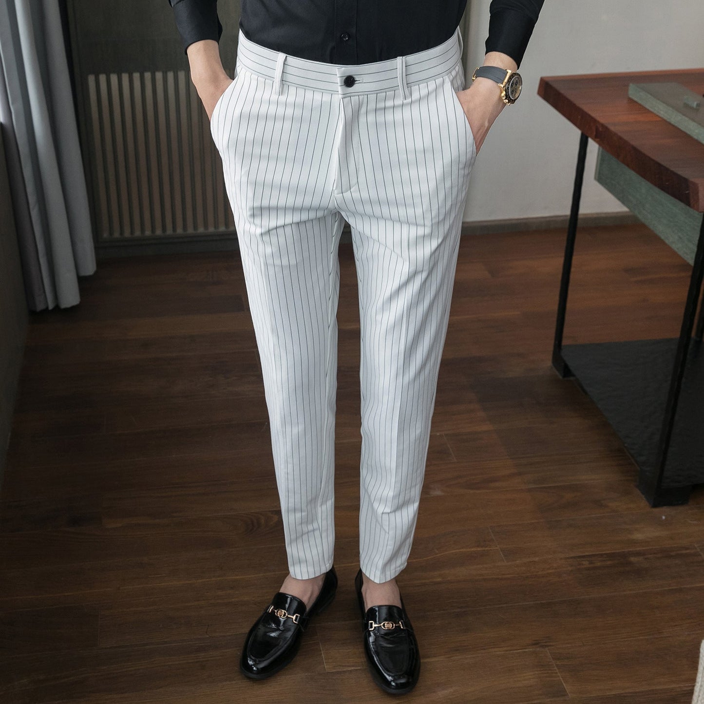 Herren-Anzughose mit Slim Fit, Streifenmuster und geradem Bein
