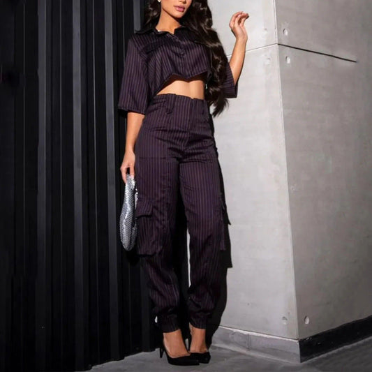 Damen-Sommer-Set mit gestreifter V-Ausschnitt-Bluse und langer Hose
