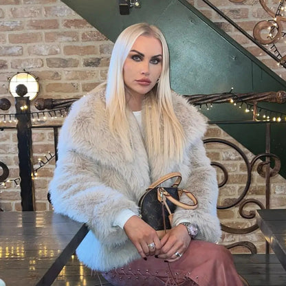 Damen Herbst Kunstpelzjacke kurz mit großem Revers und normalen Ärmeln