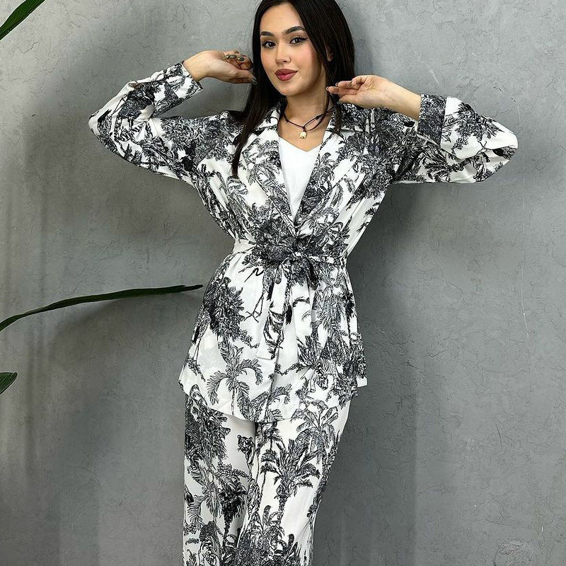 Damen Zweiteiliges Frühlings-Set mit Digitalem Pflanzenmuster und Schnürdetail
