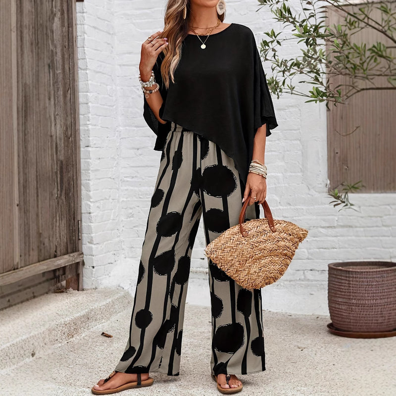 Damen Sommer Hosenanzug mit Halbarm-Top und abstraktem Muster