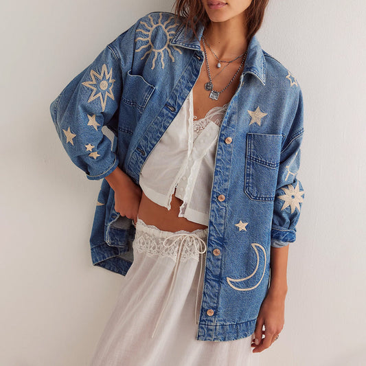 Damen Frühlings-Jeansjacke mit lockerem Schnitt, Stickereien und regulären Ärmeln