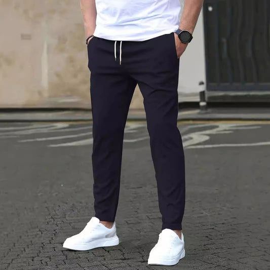 Herren Slim Fit Cropped Straight Pants mit einfarbigem Design