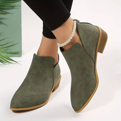Spitz zulaufende Stiefeletten mit perforierter Rückseite | Ideal für den Winter