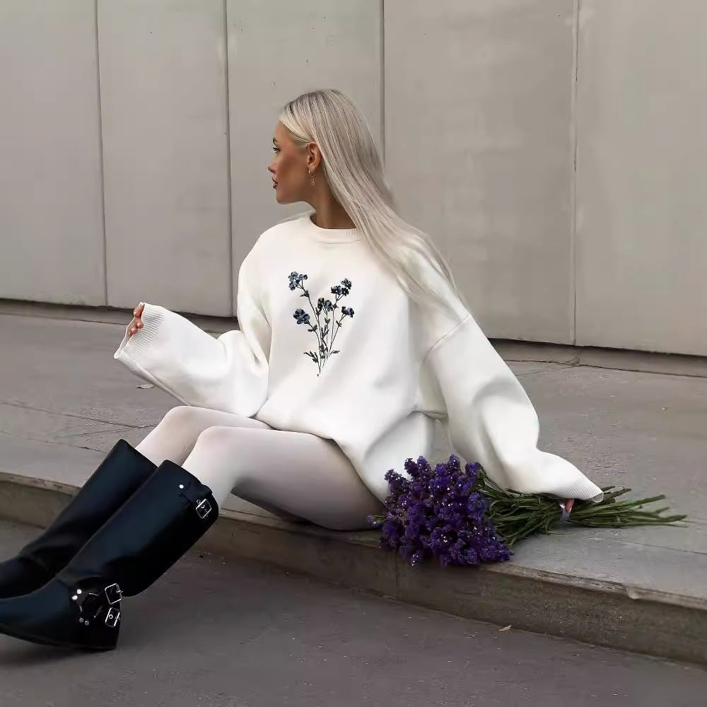Damen Herbstpullover mit Rundhalsausschnitt, Blumenstickerei, regulärer Passform und langen Ärmeln in Weiß