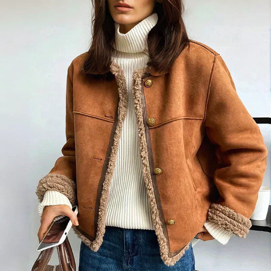 Damen-Winterjacke mit Schaffellfutter, Knopfverschluss und Seitentaschen