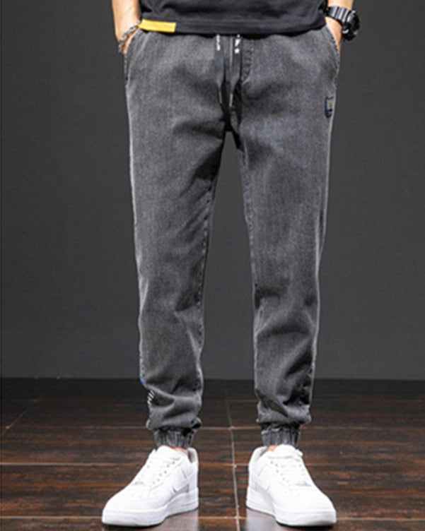 Herren-Jeans mit weitem Schnitt, Stretch und geradem Bein