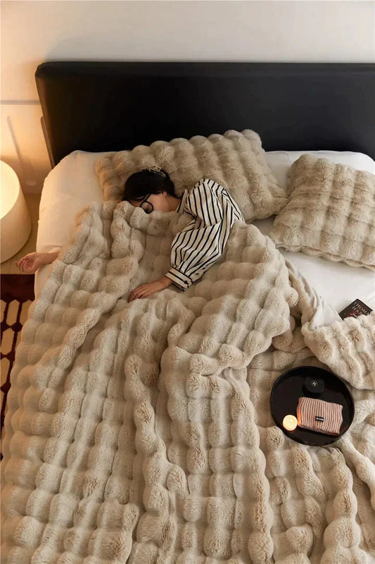 Unübertroffener Komfort mit unserer Luxus-Plüschdecke