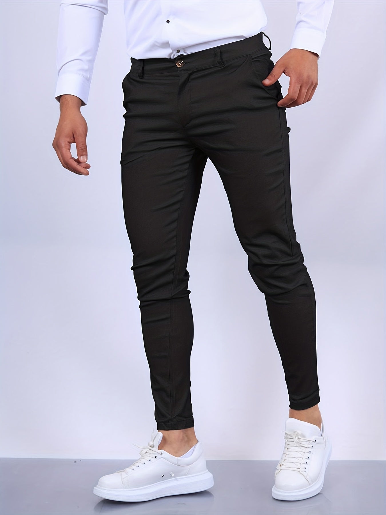 Herren-Chinohose im Skinny Fit mit schmal zulaufendem Bein und Reißverschluss
