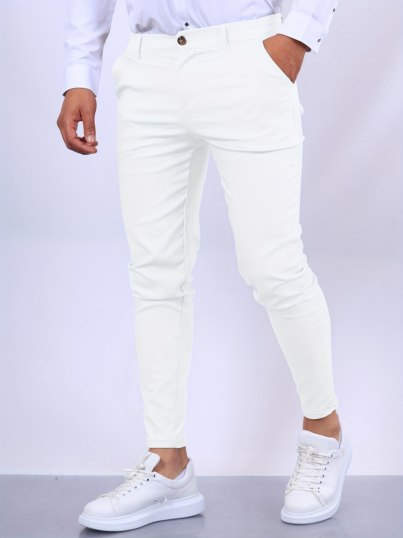 Herren-Chinohose im Skinny Fit mit schmal zulaufendem Bein und Reißverschluss