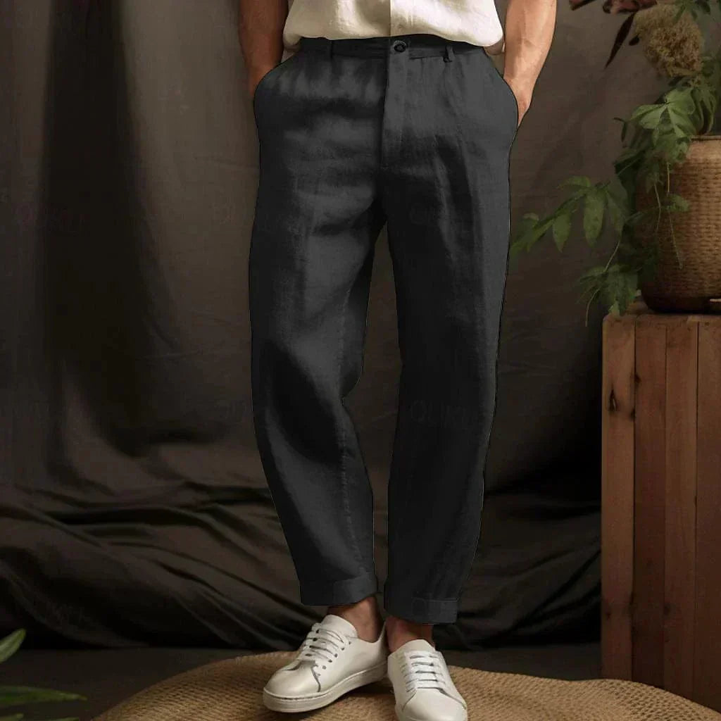 Herren-Sommerhose mit schmal zulaufendem Bein und lockerem Schnitt