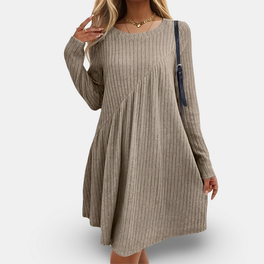 Lockeres Strickkleid mit Rippmuster und langen Ärmeln | Ideal für Herbst und Winter