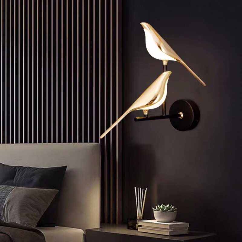 Dimmbare Wandleuchte in Vogel-Form